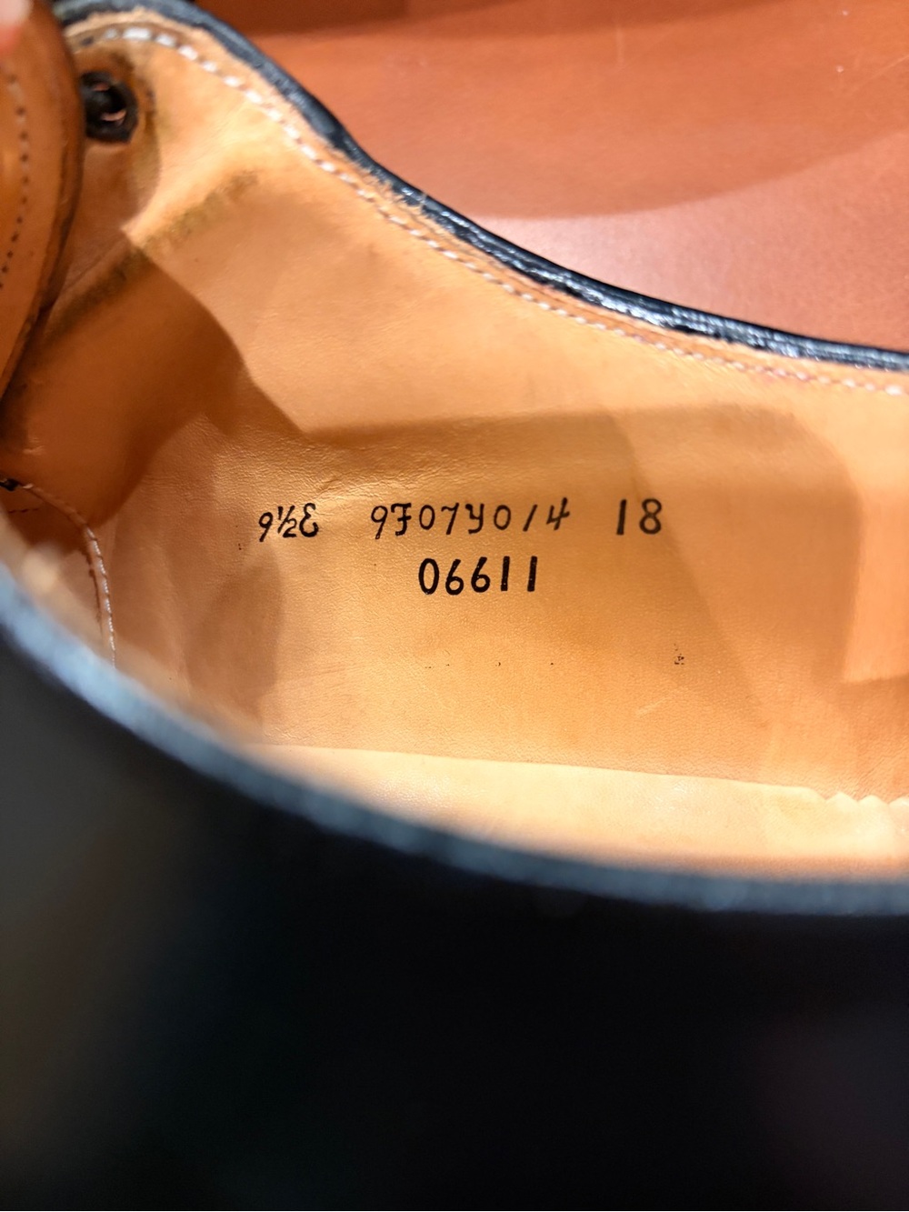Classic Black Men's Leather Derby Shoes - Picture 7 of 7